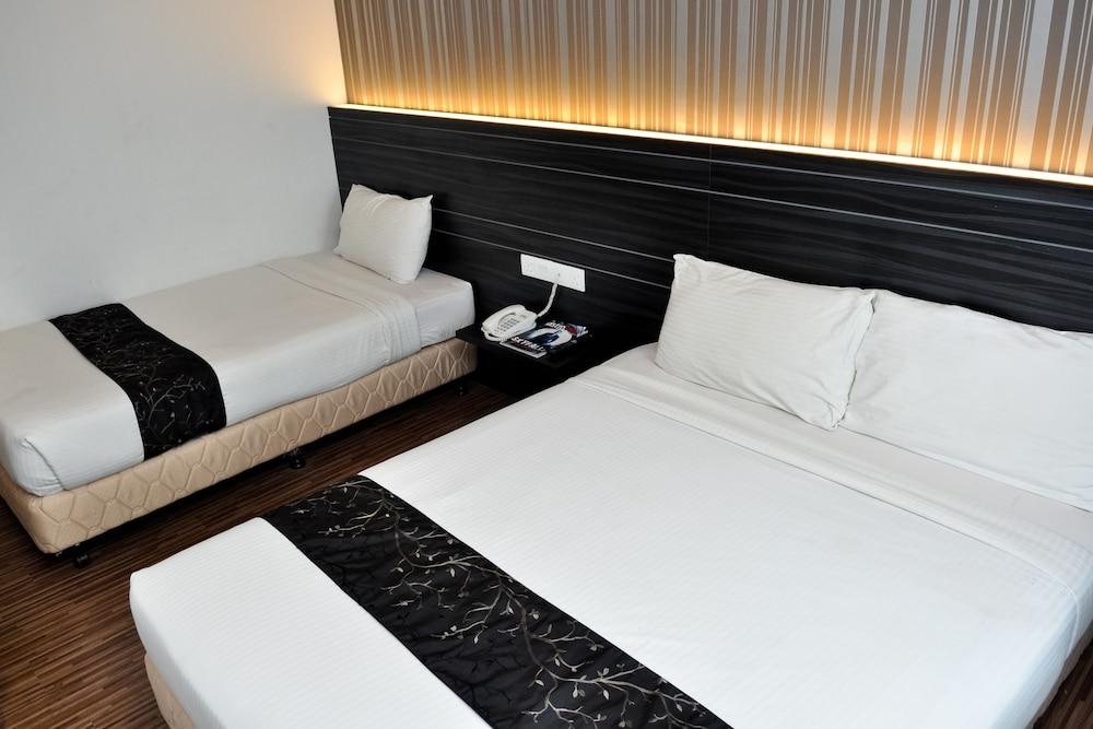 Signature Hotel Kuantan Exterior foto